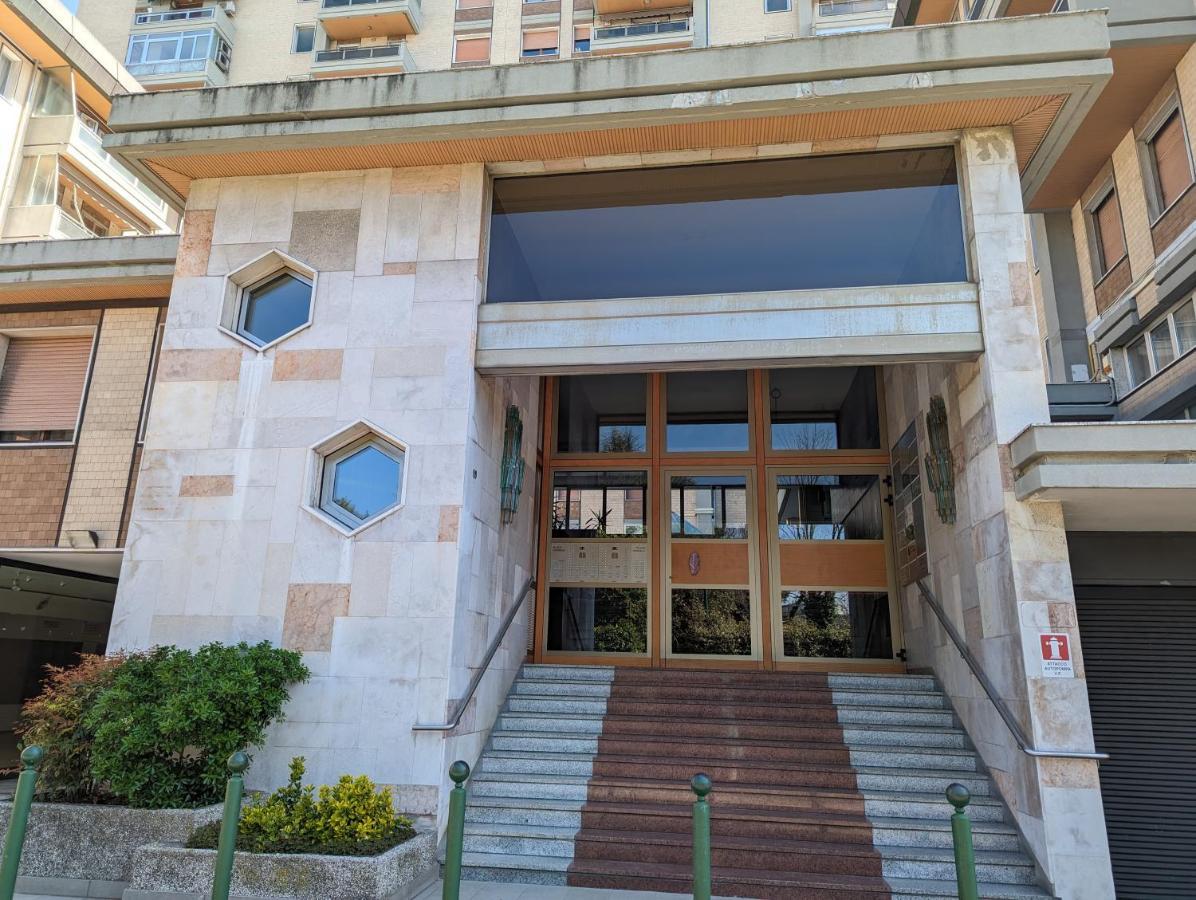 Convenient Family Apt With Private Parking Mestre Dış mekan fotoğraf